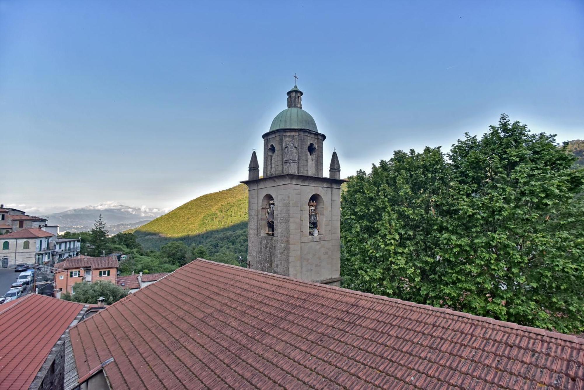 Casa Vacanze Tra I Monti E San Martino Biassa Exterior foto